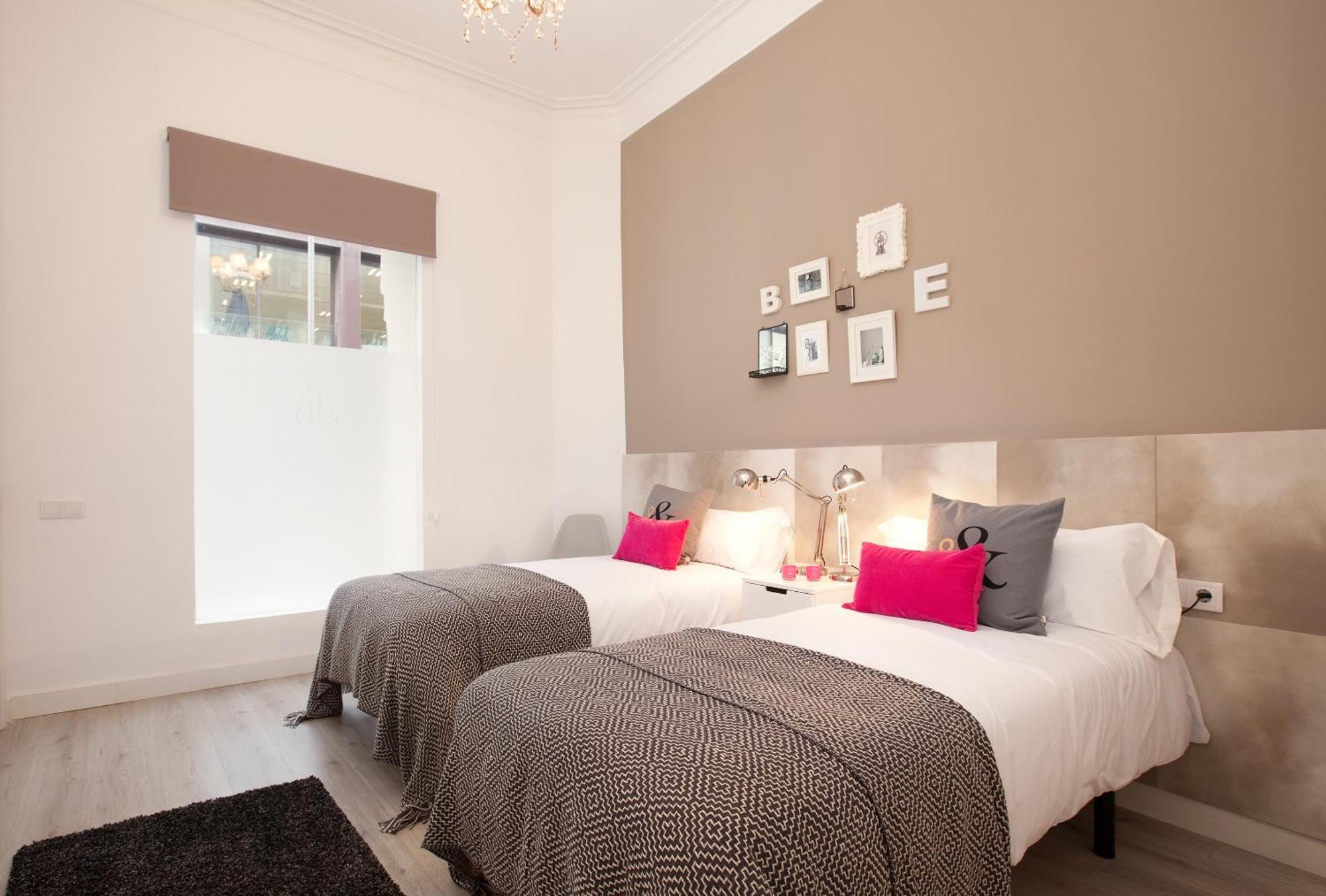 Click&Flat Seneca Suites Barcelona Kamer foto