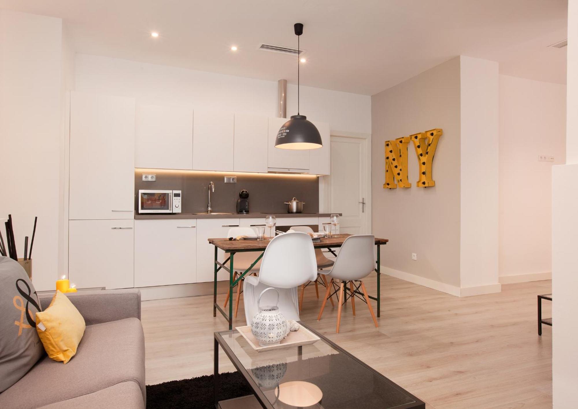Click&Flat Seneca Suites Barcelona Kamer foto