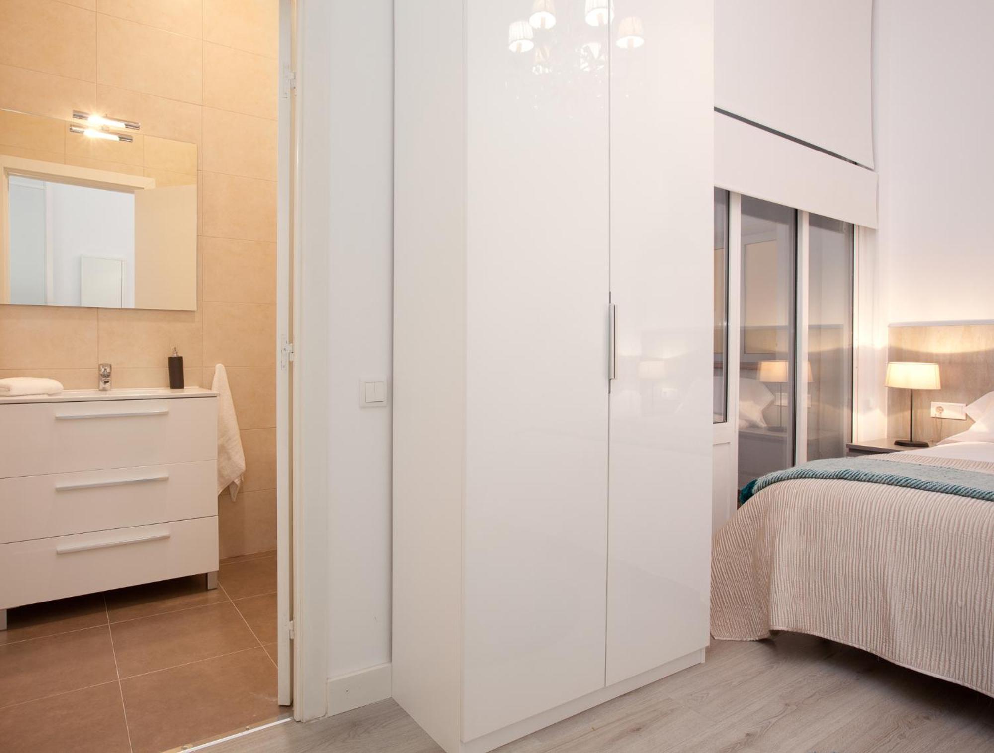 Click&Flat Seneca Suites Barcelona Kamer foto