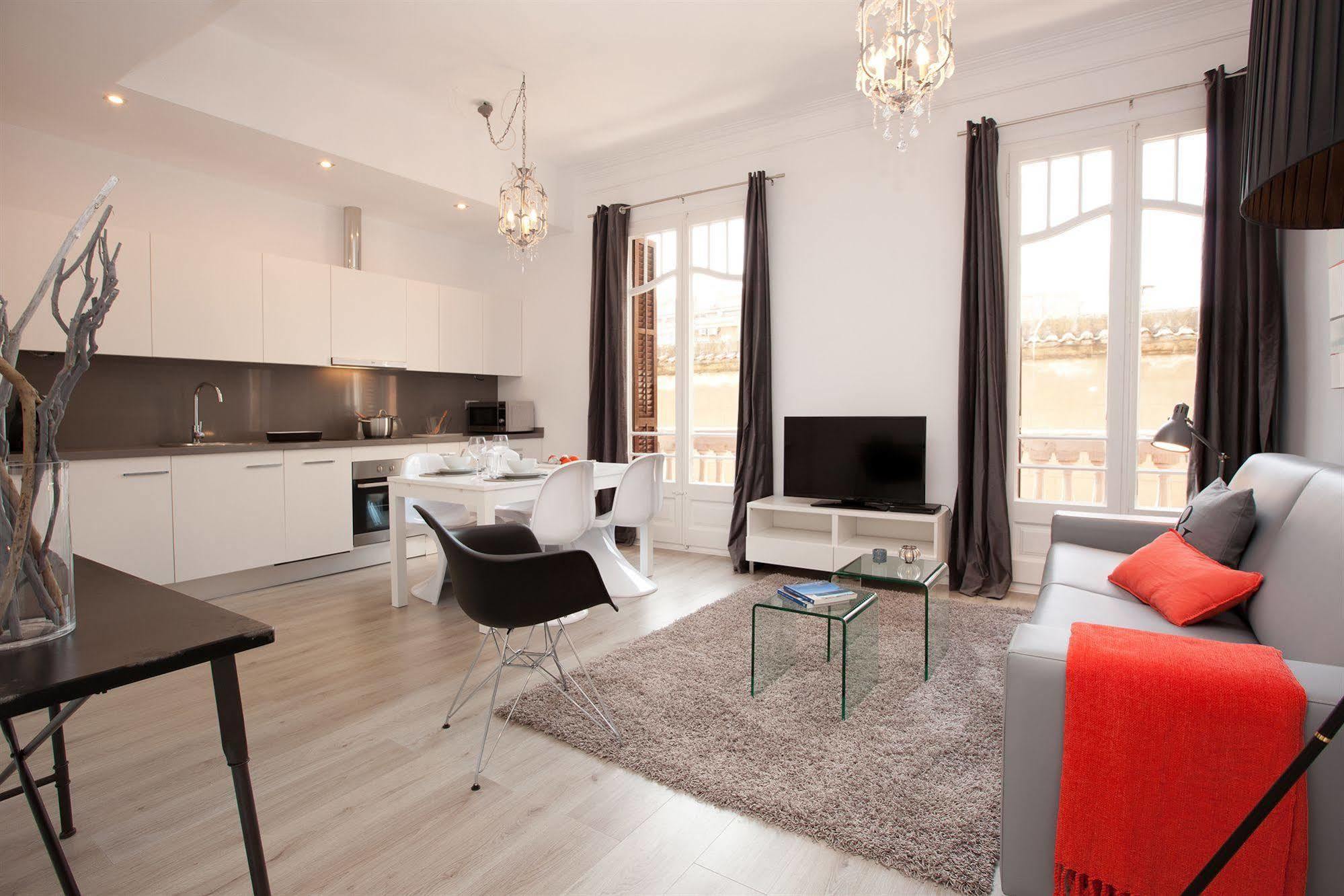 Click&Flat Seneca Suites Barcelona Buitenkant foto